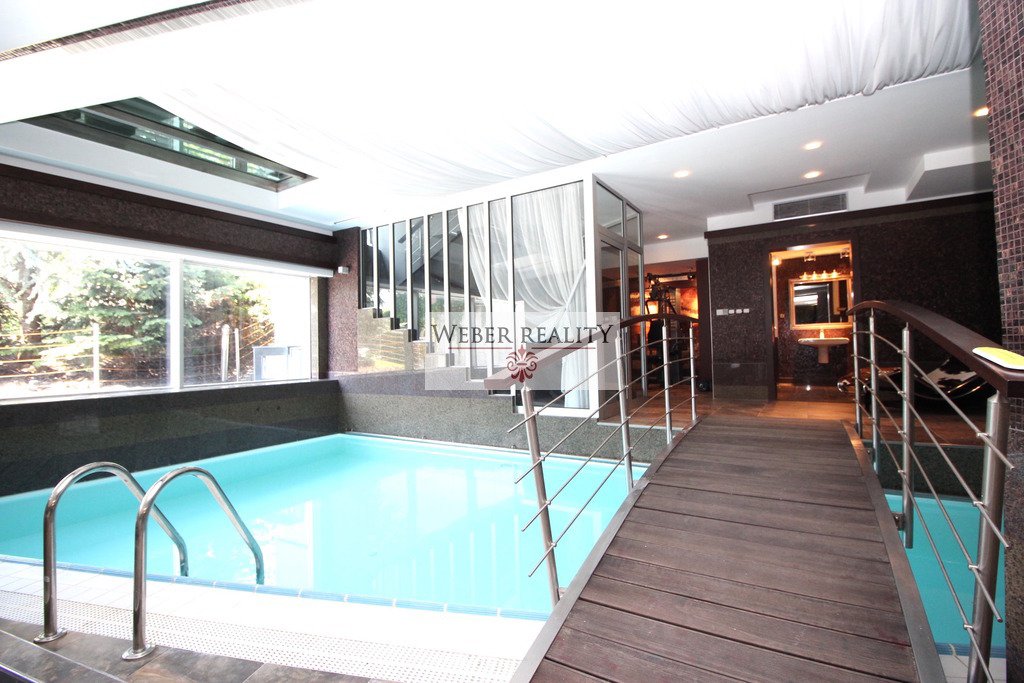 WBER REALITY Luxusný 6-izb.RD Slávičie Údolie, 2x bazén, jakuzzi, sauna, fitness, 10á pozemok