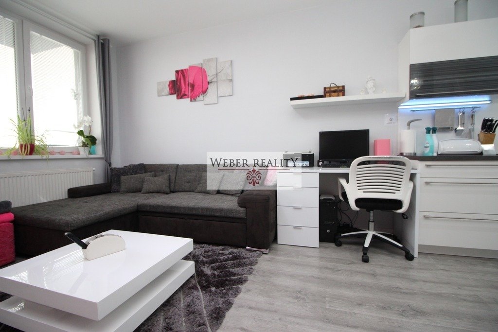 WEBER REALITY 2-izb.byt v novostavbe SOLAR Budatínska ul., s balkónom a krásnym výhľadom, moderne zariadený!
