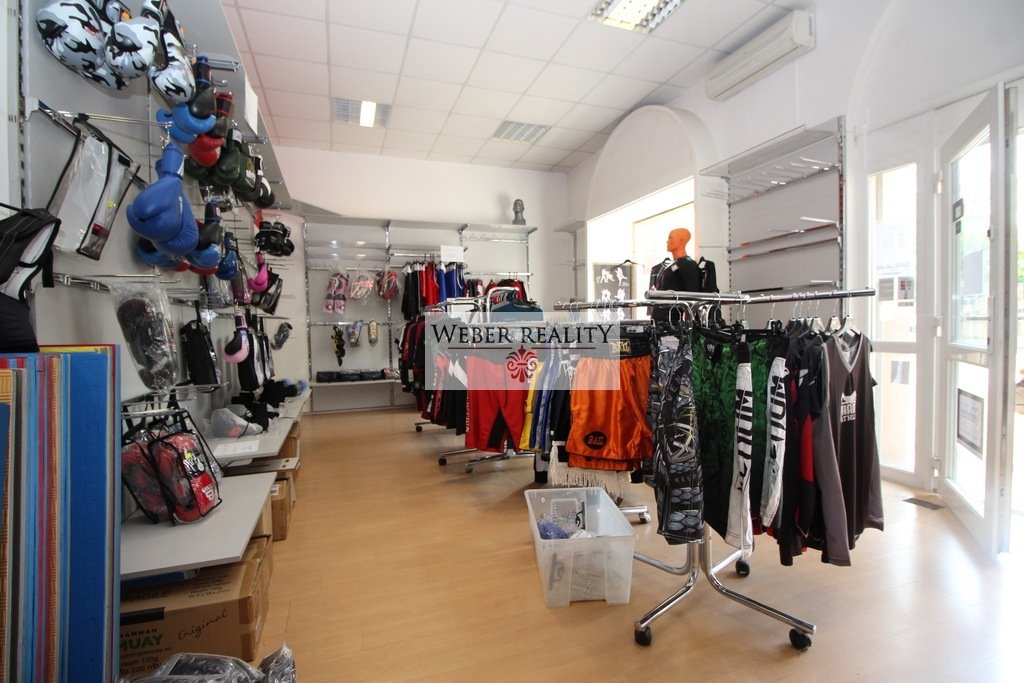 WEBER REALITY Obchodný priestor 65 m2 s výkladom, v širšom centre pri Poluse, NTC, Vajnorská ulica