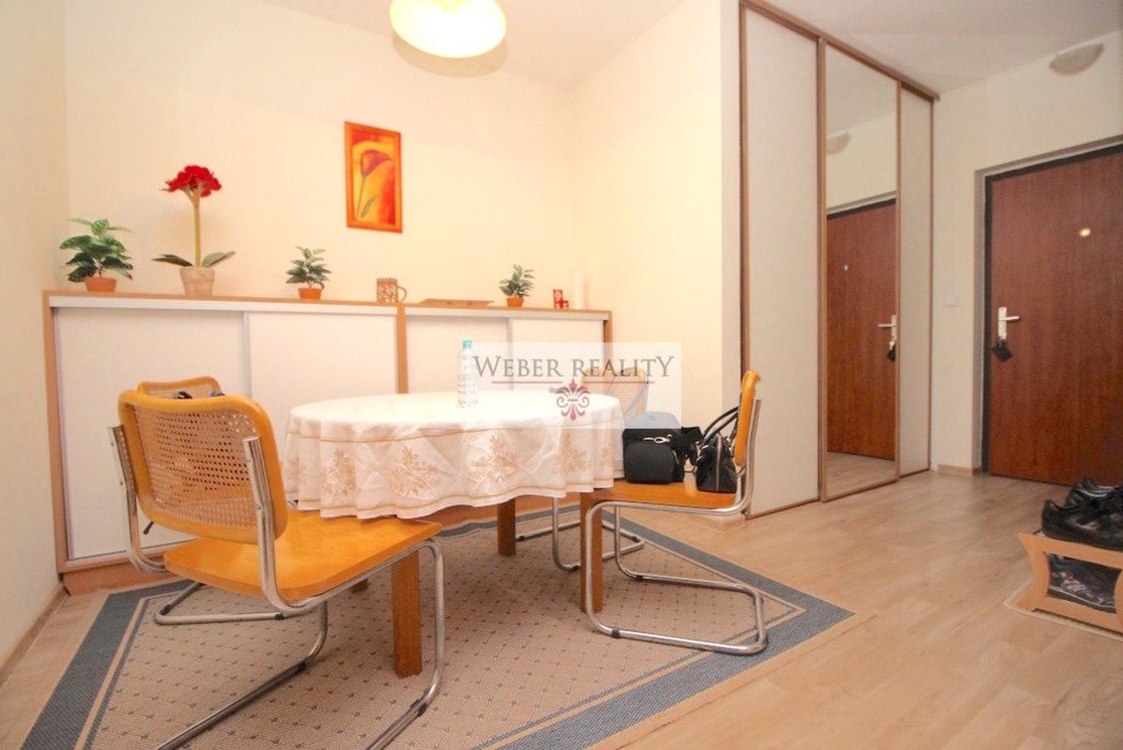 Predáme 2-izb.byt v Novostavbe, Kazanská ul., s balkónom, zariadený, pekný s vlastným kúrením